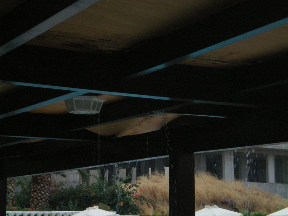 Kaputte Decke Hersonissos Palace