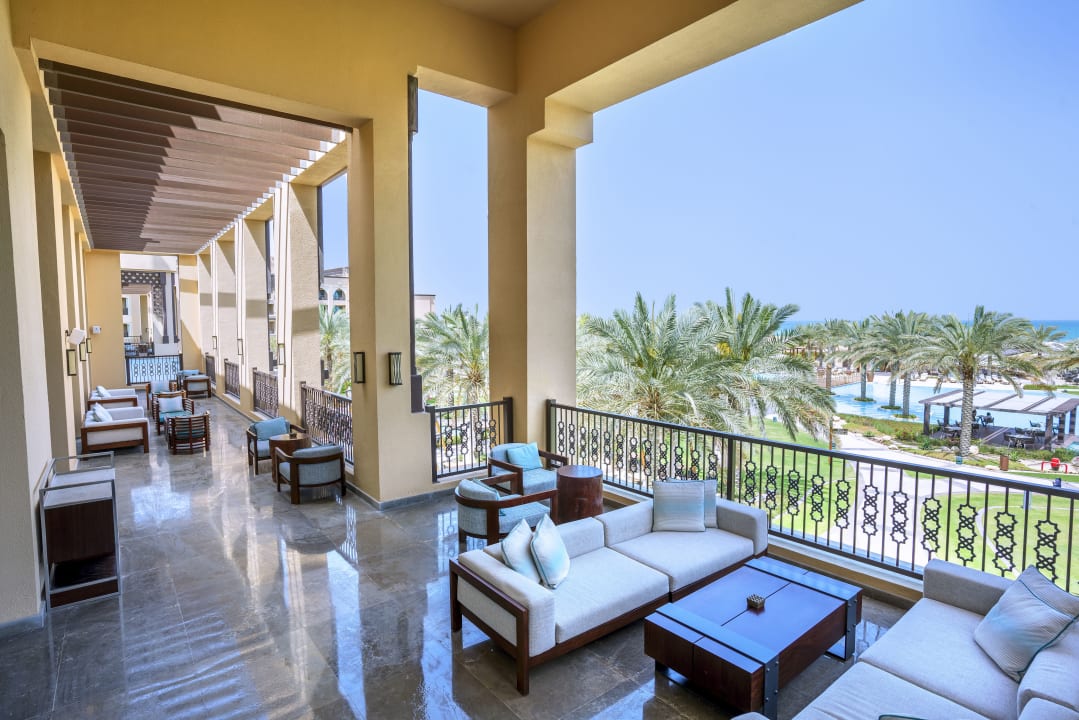 Gastro Saadiyat Rotana Resort &  Villas