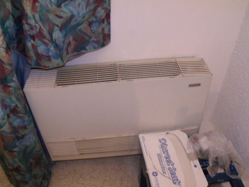 Trakotr to czy klimatyzacja? Hotel Sindbad Inn