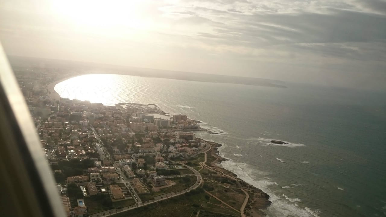 Blick vom Flugzeug auf Hotel/Küste  AluaSoul Palma