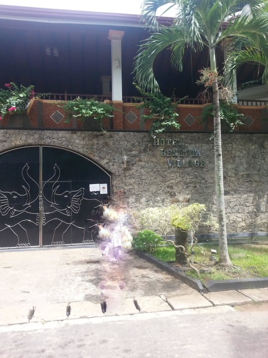 Hoteleingang Hotel Bentota Village