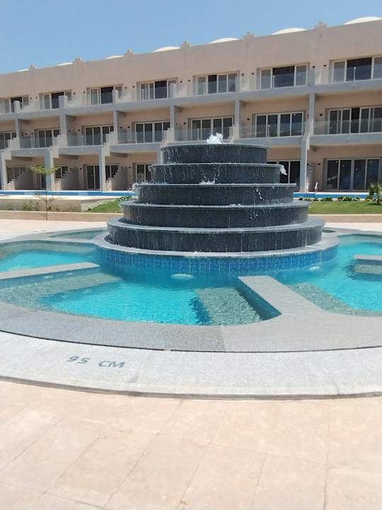 Pool Diamond Beach by Pearl Resort