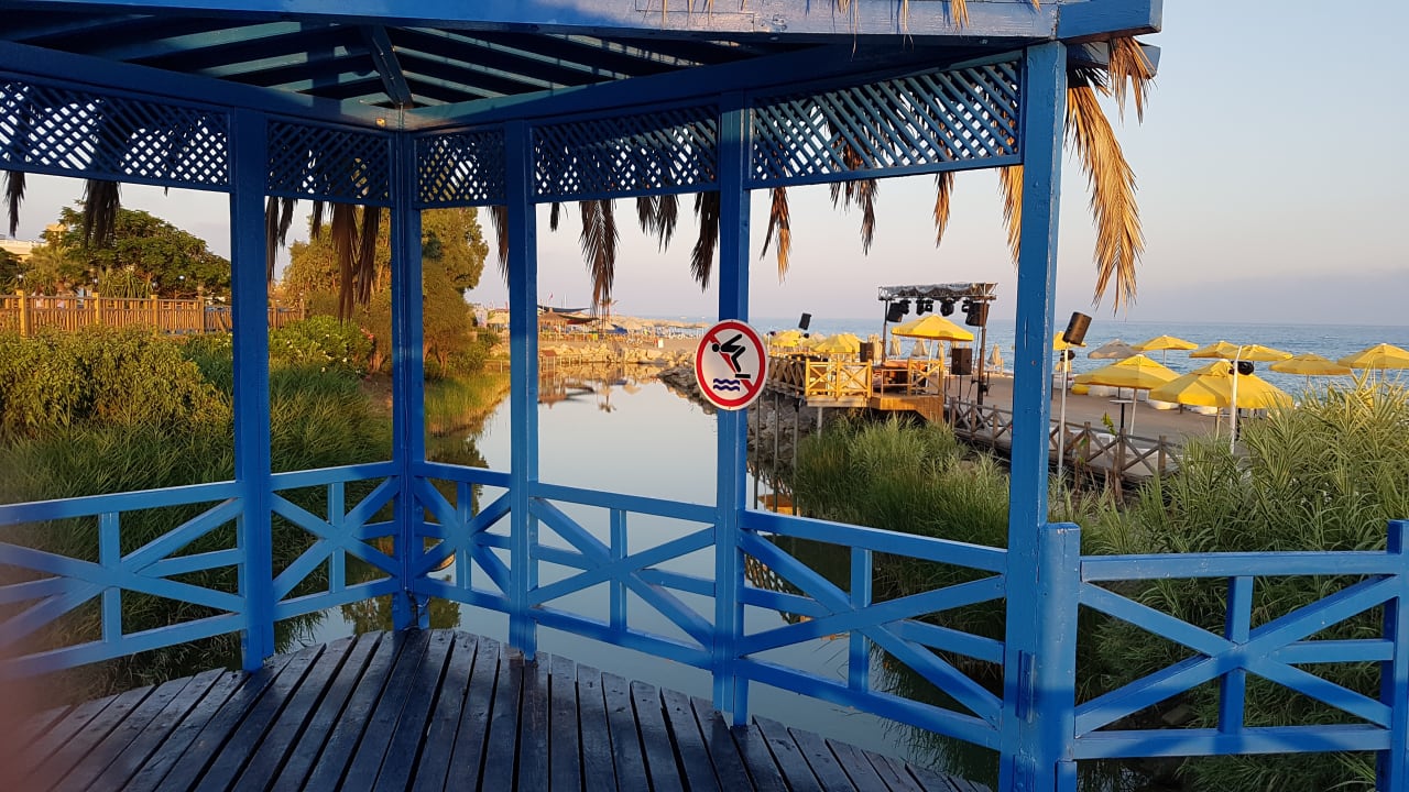 Strand Starlight Resort Hotel