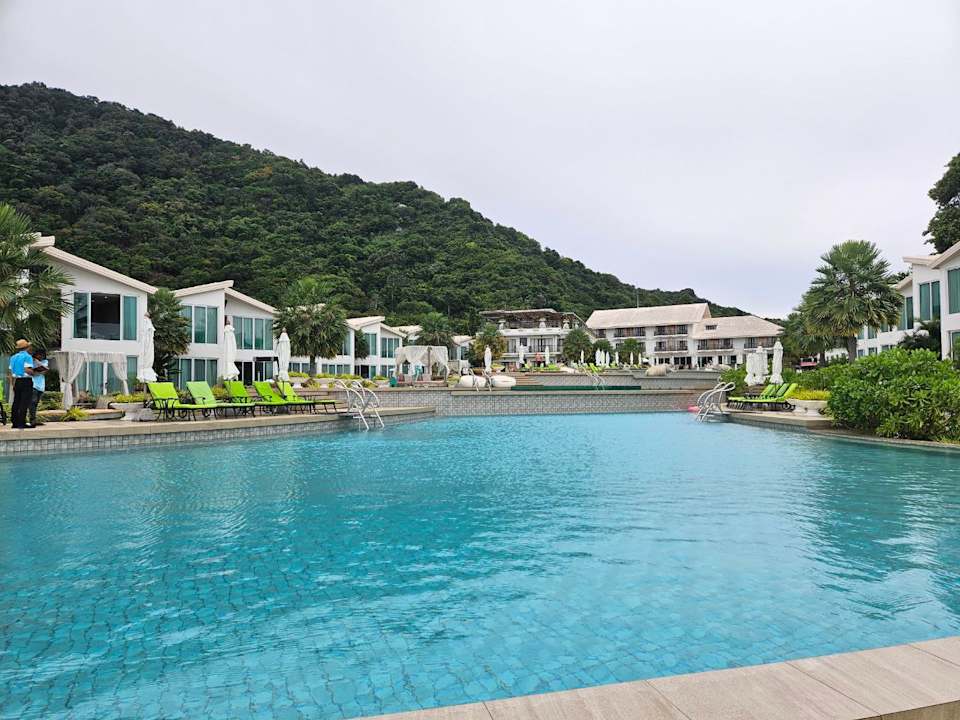 Außenansicht Vannee Golden Sands Beachfront Resort