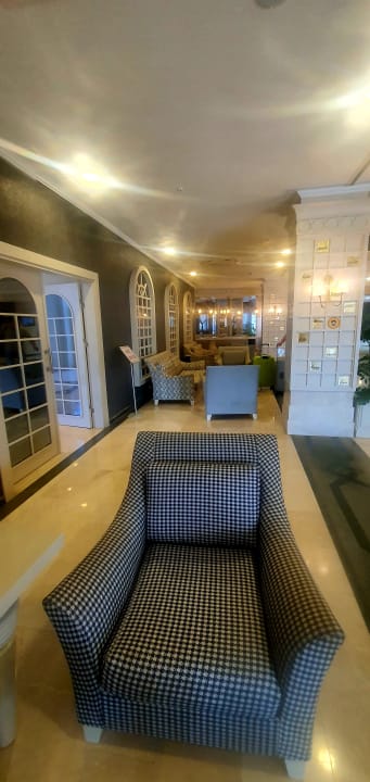 Lobby Bella Resort & Spa