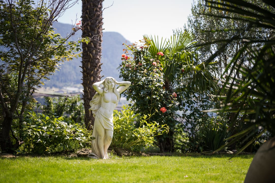 Gartenanlage Pension Zum Burggräfler