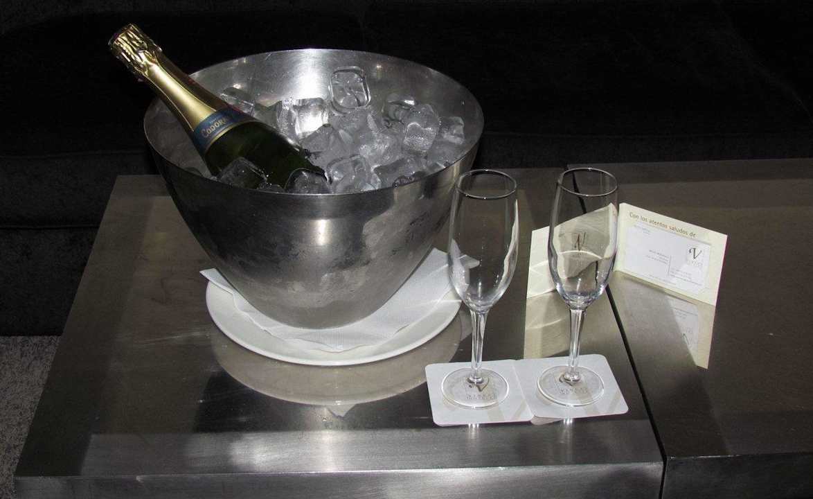 Welcome cava for Junior suite deluxe #1201 Hotel Vincci Capitol