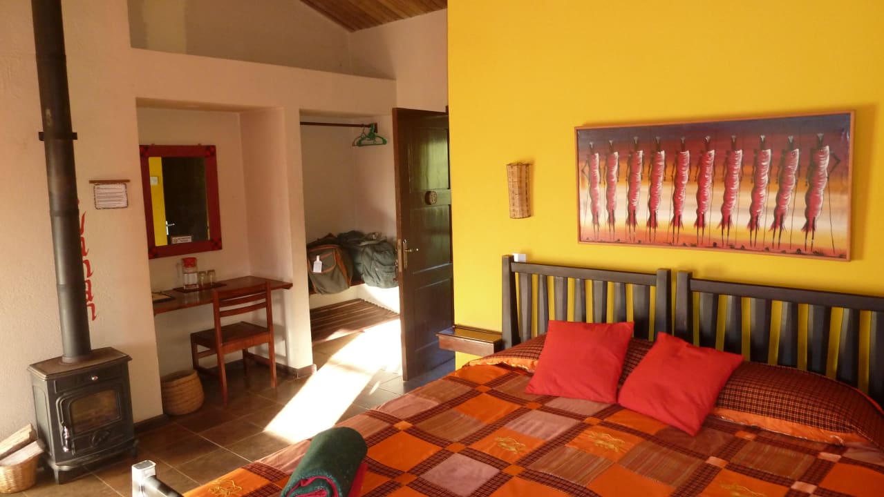 Schön gemütlich mit Ofen für kalte Nächte Rhino Lodge