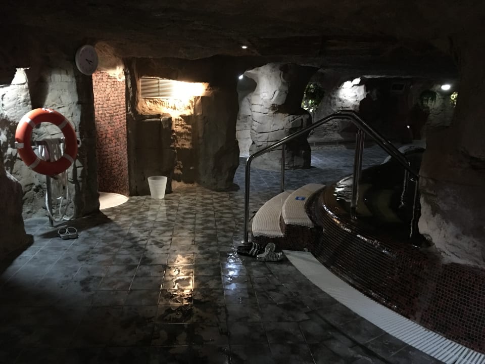 Nicht nochmal Hotel Escorial? Bull Escorial & Spa