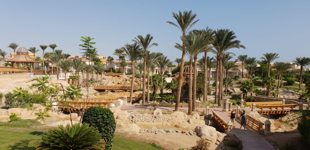 Gartenanlage Parrotel Beach Resort