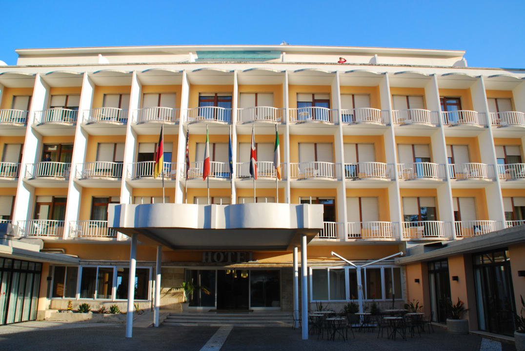 Außenansicht Grand Hotel Moon Valley