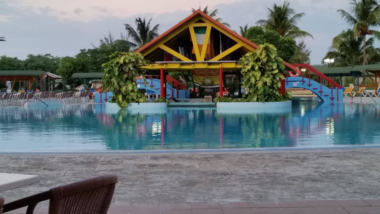 Swimupbar Brisas Guardalavaca Hotel & Villas