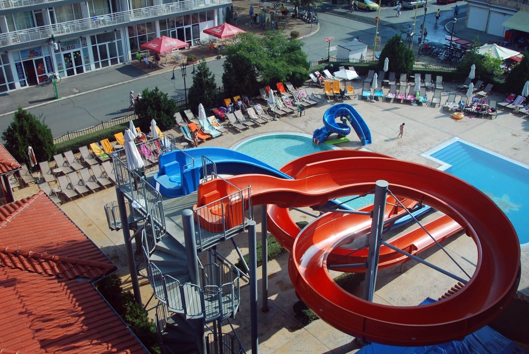 Baseny i zjeżdżalnie dla dzieci Hotel Tiara Beach