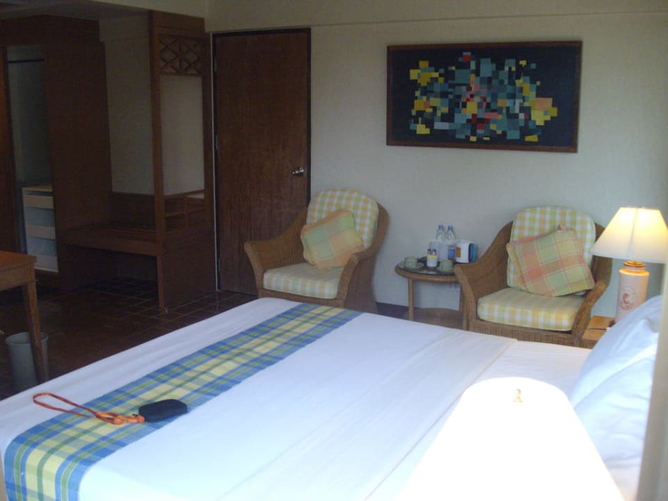 Doppelbett sauber und nett Samui Natien Resort