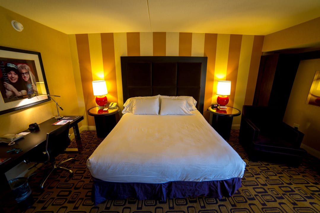 King Size Bed Hotel Planet Hollywood Resort & Casino