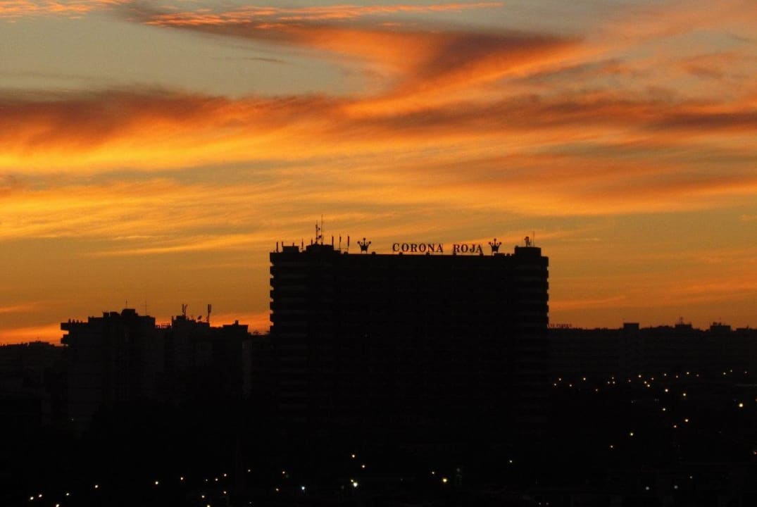 Sunset Corona Roja