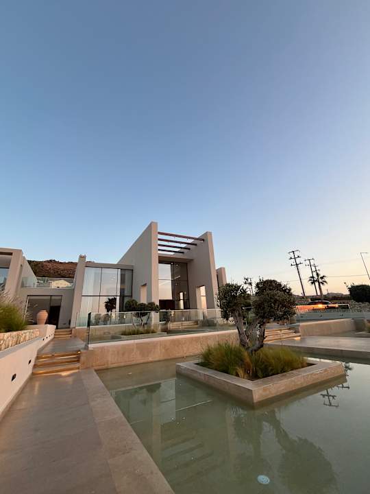 Lobby The Royal Senses Resort, Curio Collection by Hilton
