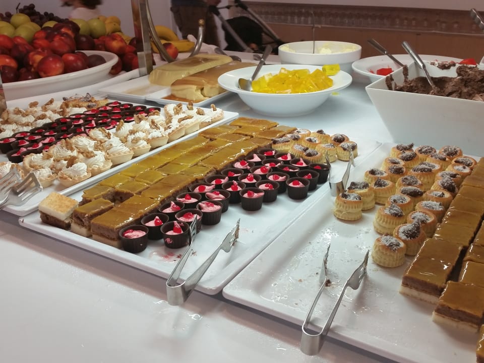 Gastro R2 BUGANVILLA Hotel & Spa