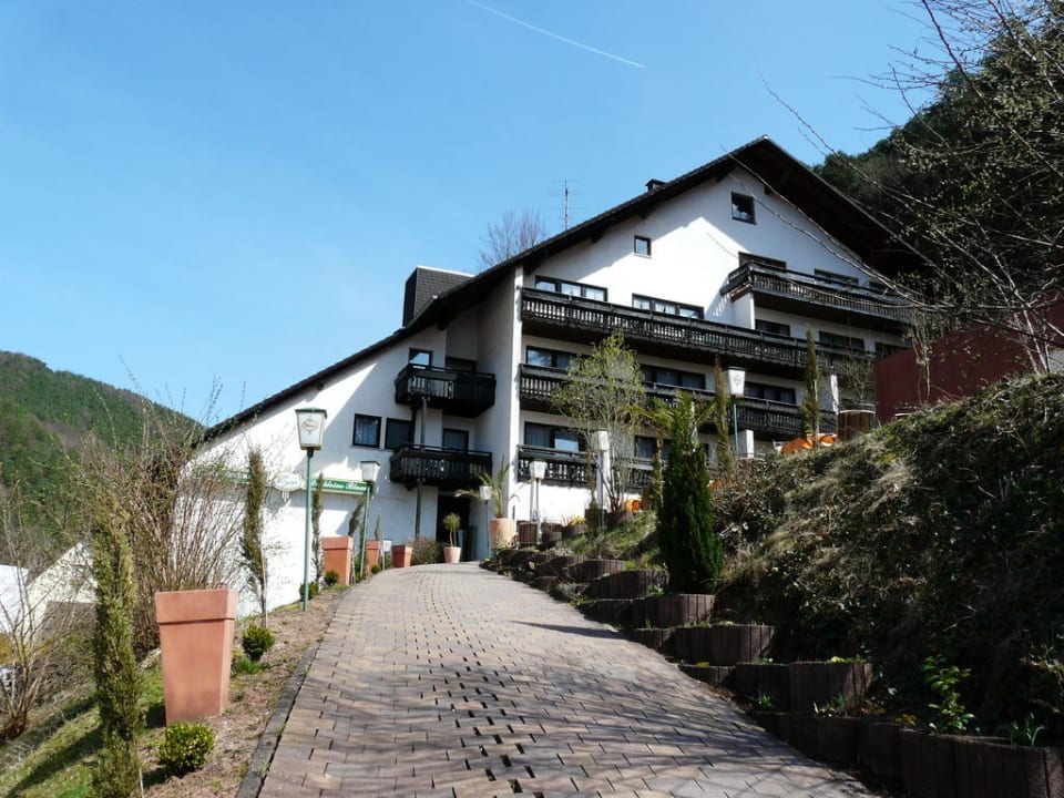 Hoteleingang Südseite Hotel Die kleine Blume