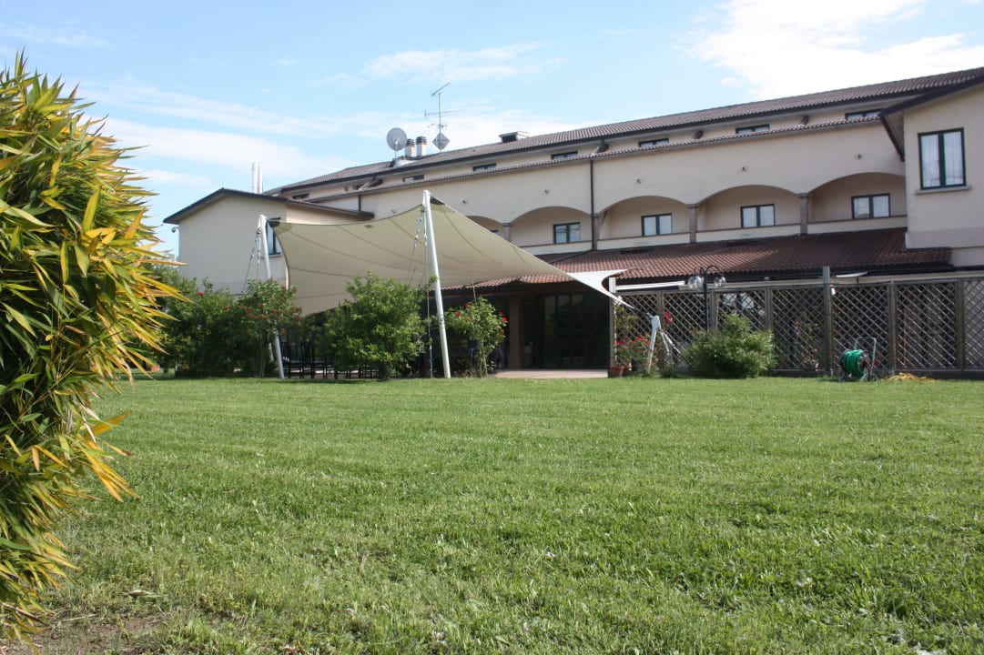 Giardino Hotel Albergo Della Roccia