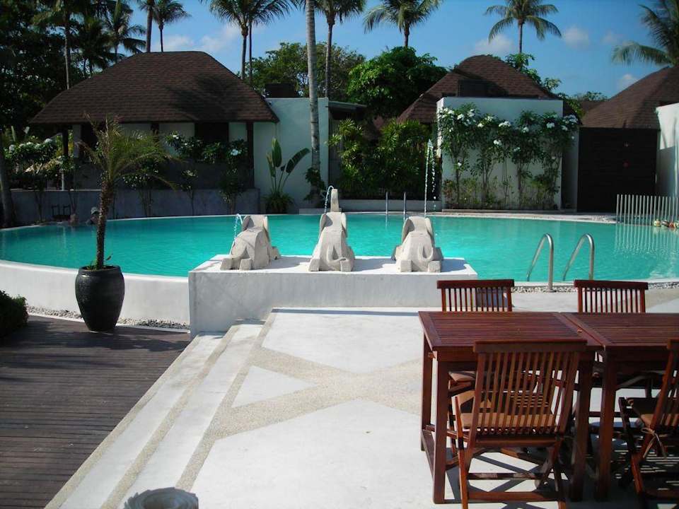 Pool Iyara Beach Hotel