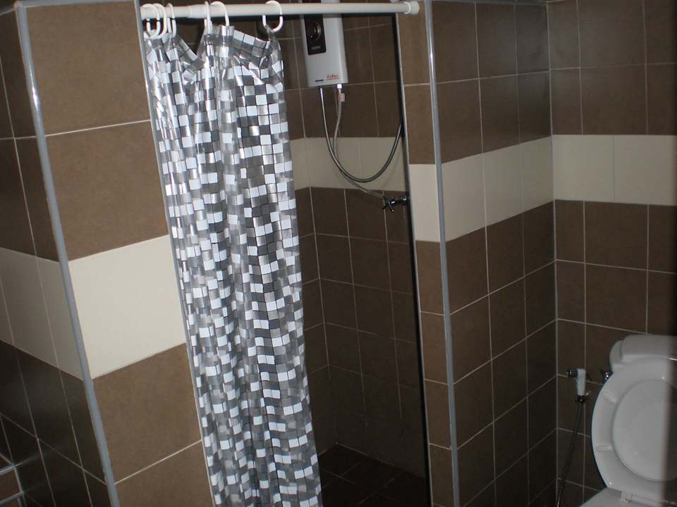 Bad mit Dusche Hotel Tanamas House