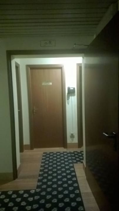 Offene Feuertür Hotel Internazionale