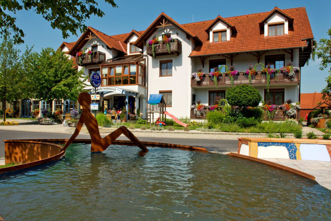 Außenansicht Hotel Garni - Thermenoase