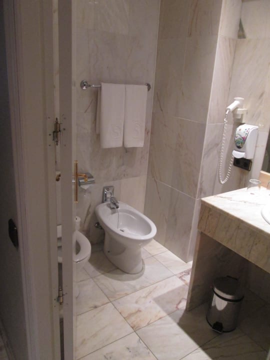 Badezimmer Sallés Hotel Pere IV