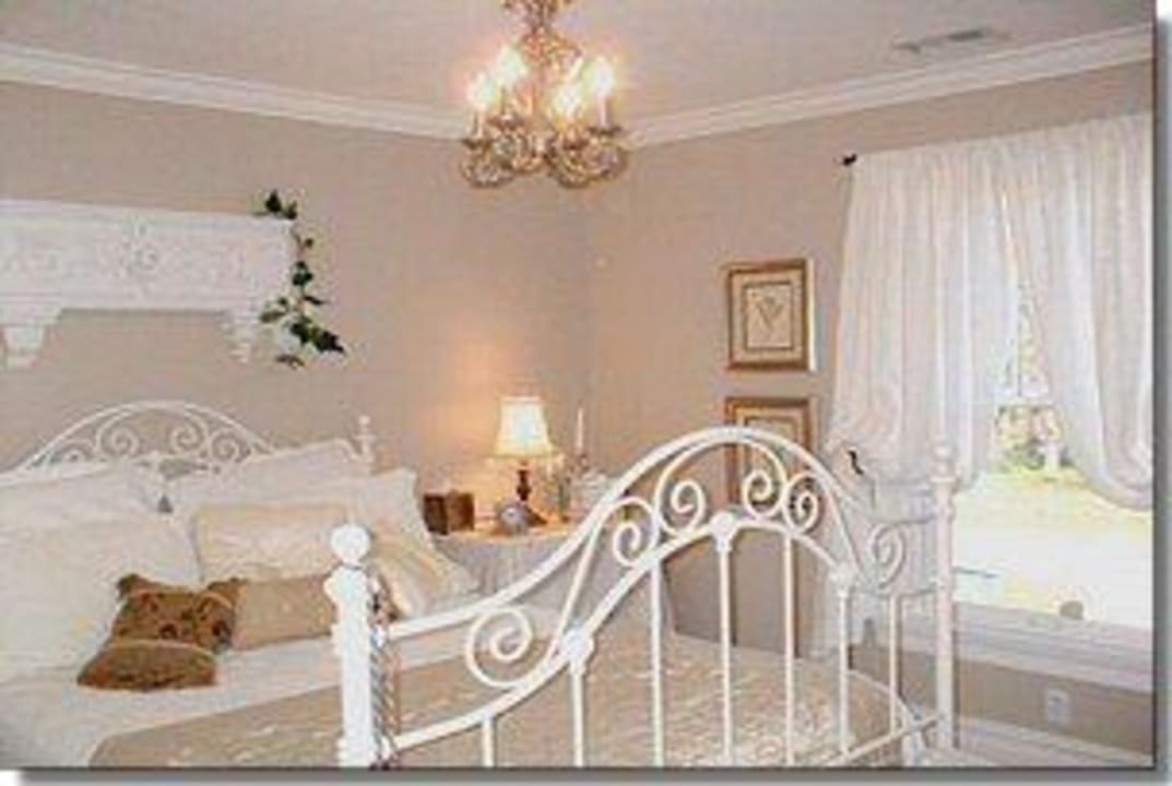 Room By The Bluff Bed & Breakfast