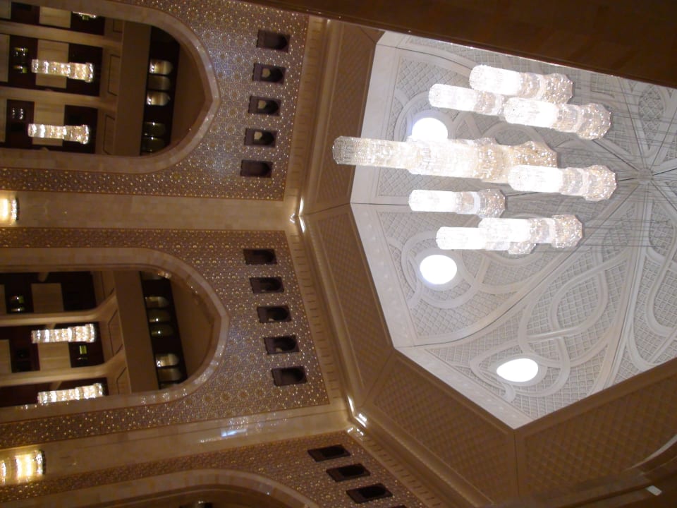 Die Lobby Al Bustan Palace - A Ritz-Carlton Hotel