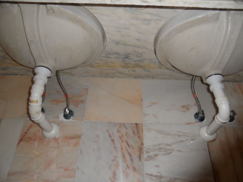 Waschbecken ohne Geruchsverschluß = Gestank... Bahia Principe Sunlight Costa Adeje