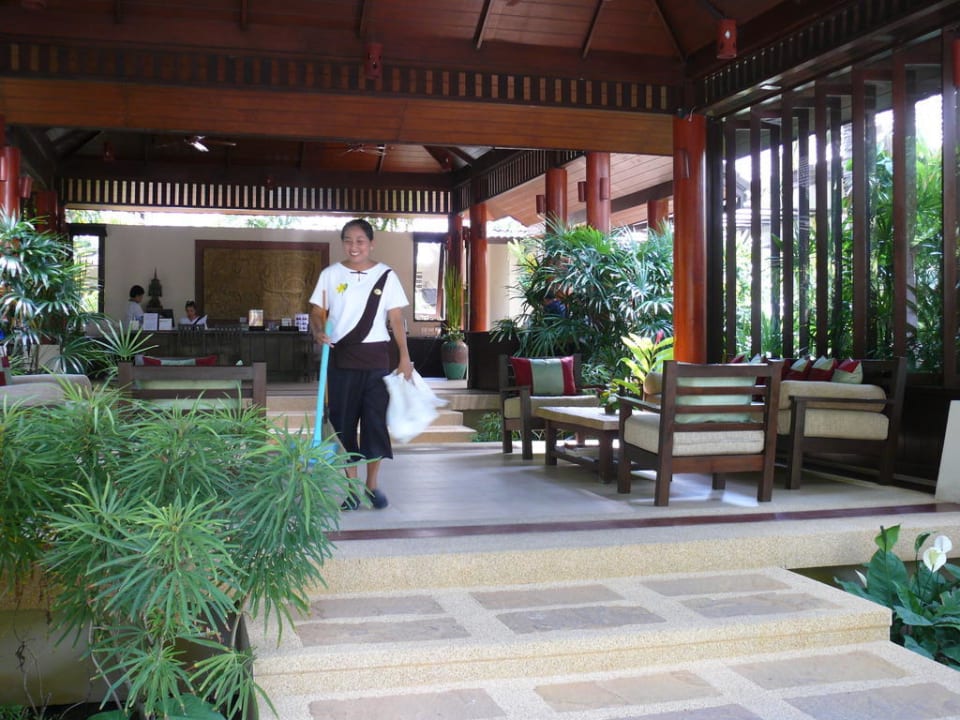 Lobby mit Servicepersonal Hotel Baan Chaweng Beach Resort & Spa