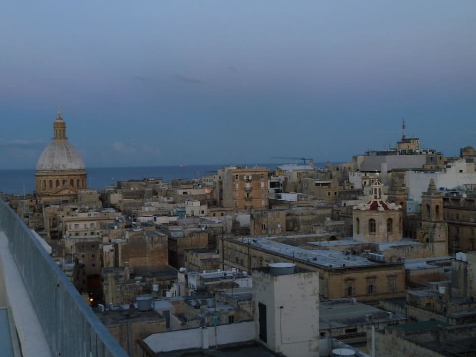 Blick von der Dachterrasse Hotel Osborne