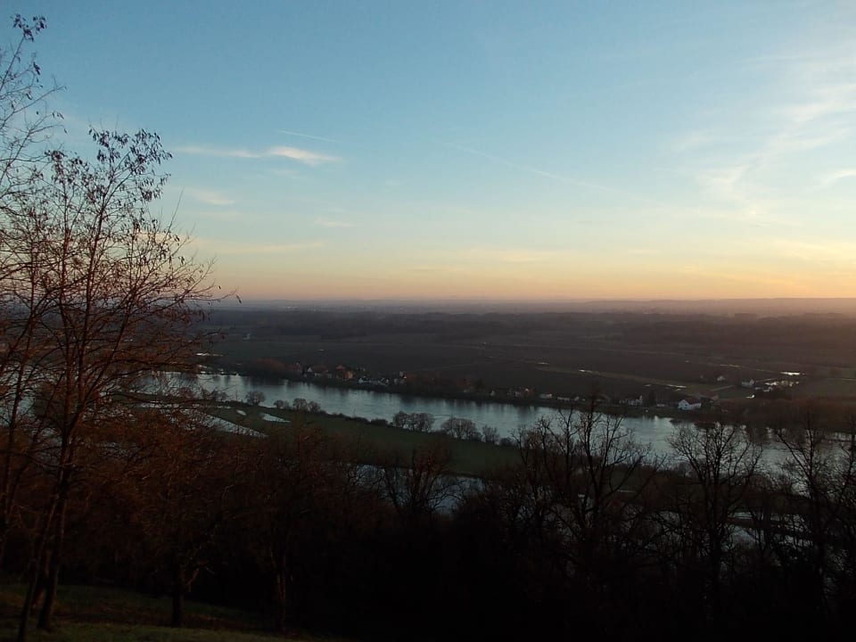 Blick ins Donautal vom Bogenberg (Ausflugsziel) Hotel Ferien Vom Ich
