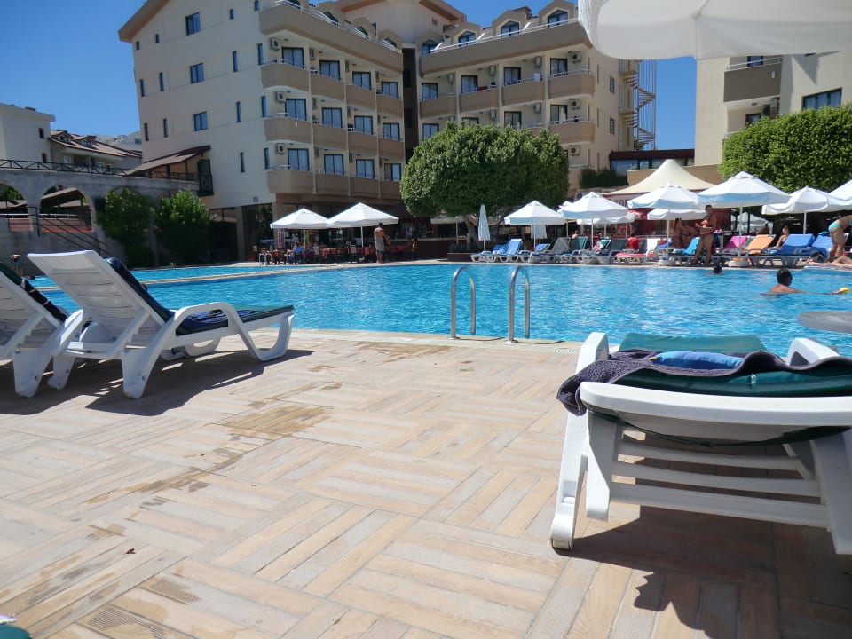 Pool Grand Seker Hotel