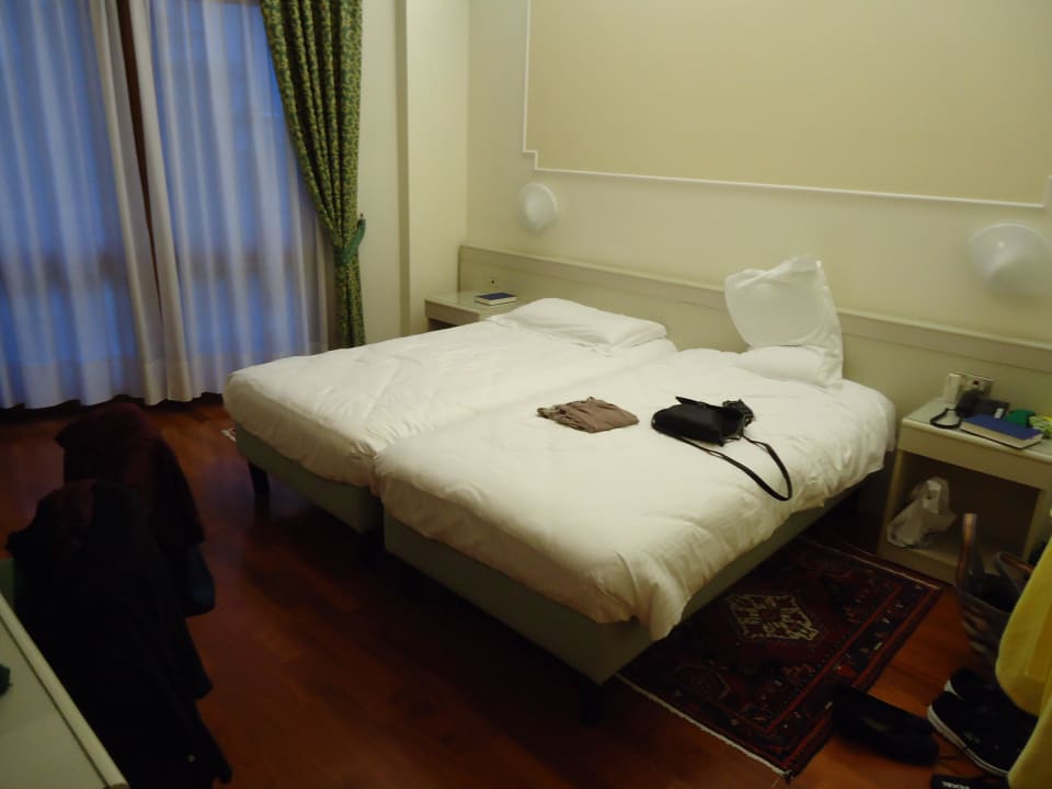 Sehr geräumiges Zimmer Hotel Antoniano Terme