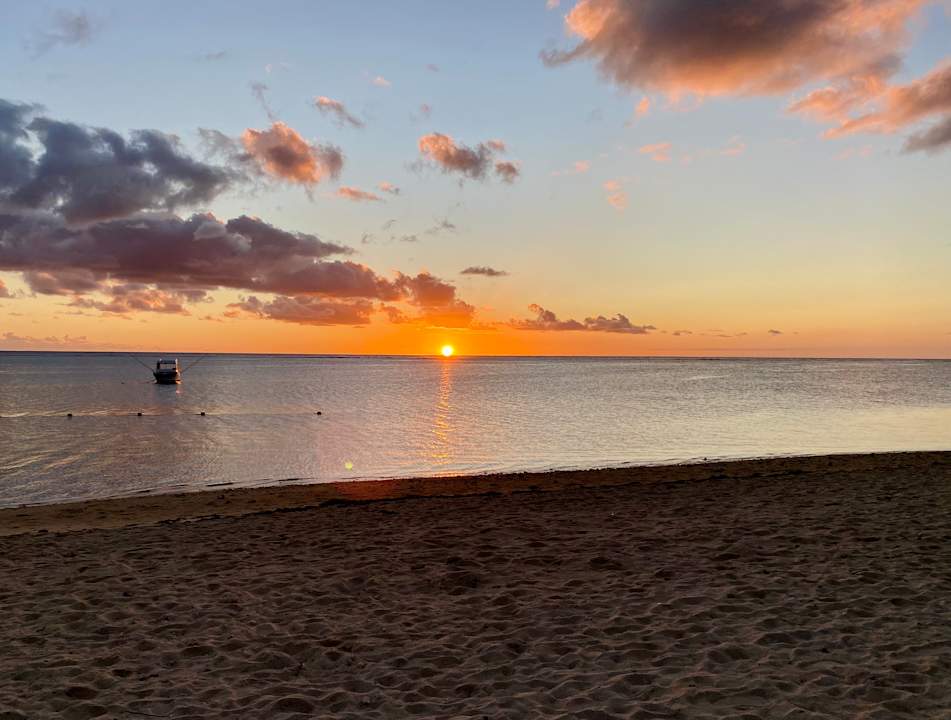 Strand La Pirogue Mauritius