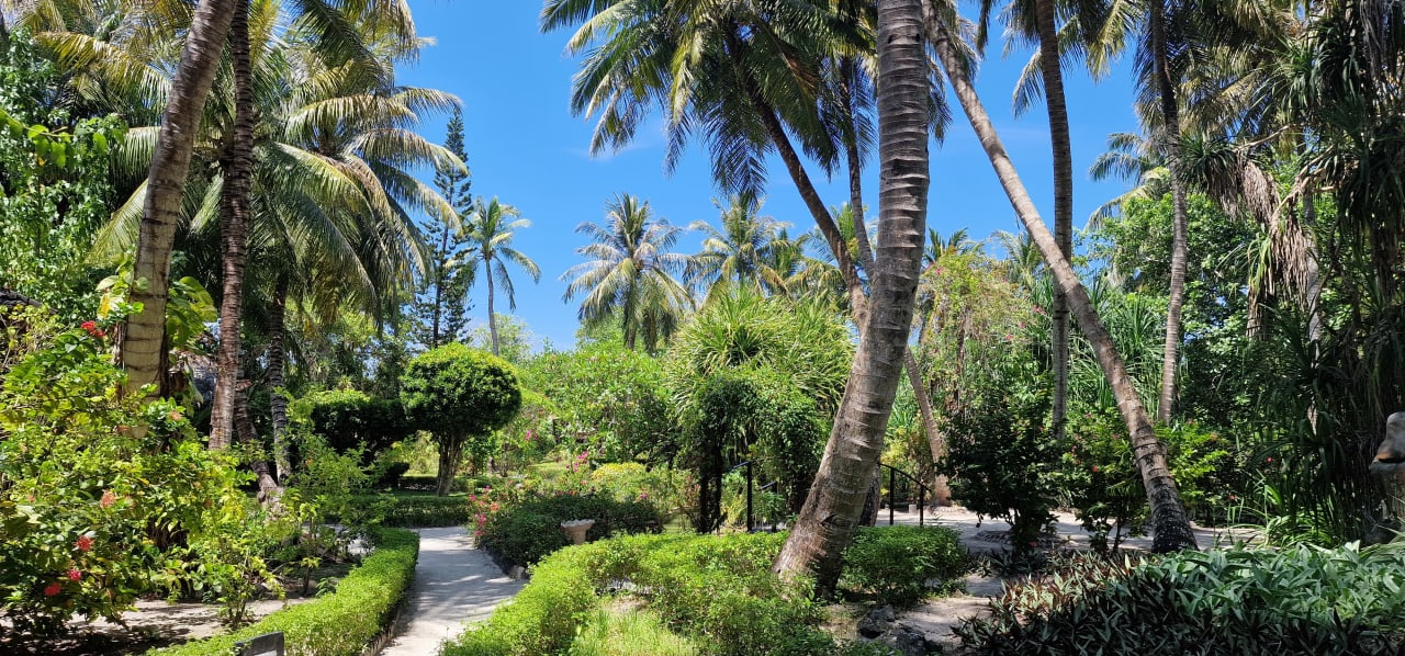 Gartenanlage Adaaran Select Meedhupparu Island Resort - Premium All Inclusive