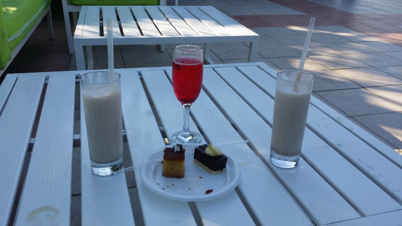 Ice coffe at the relax pool Botanik Hotel & Resort
