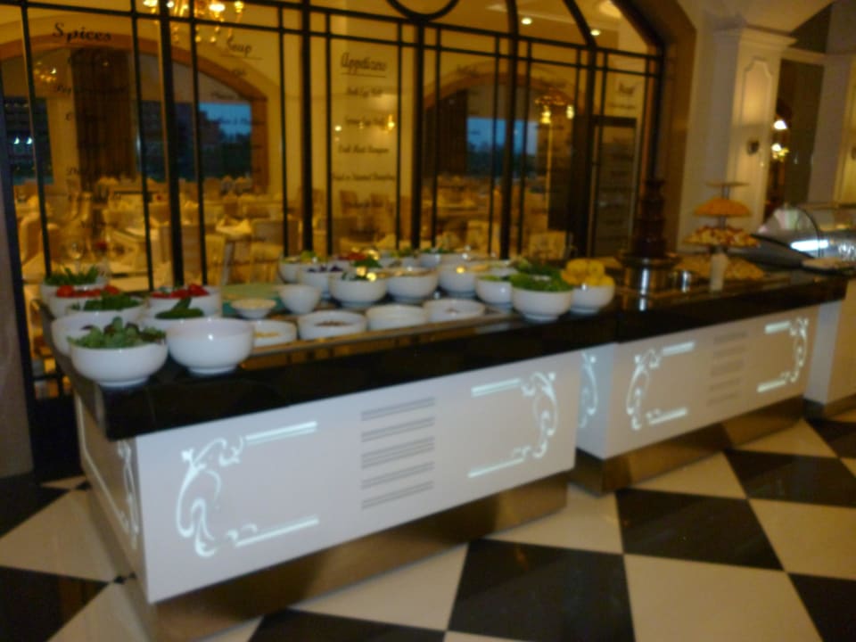 Das Buffet am Abend. Hotel Delphin Imperial