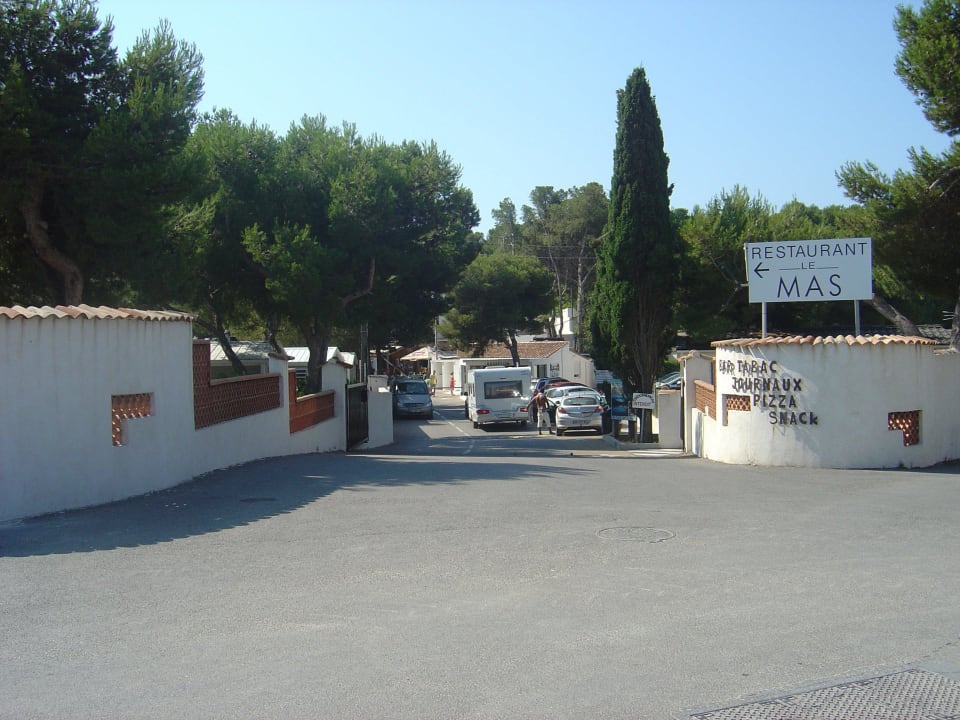 Einfahrt zum Camping Le Mas Camping Le Mas