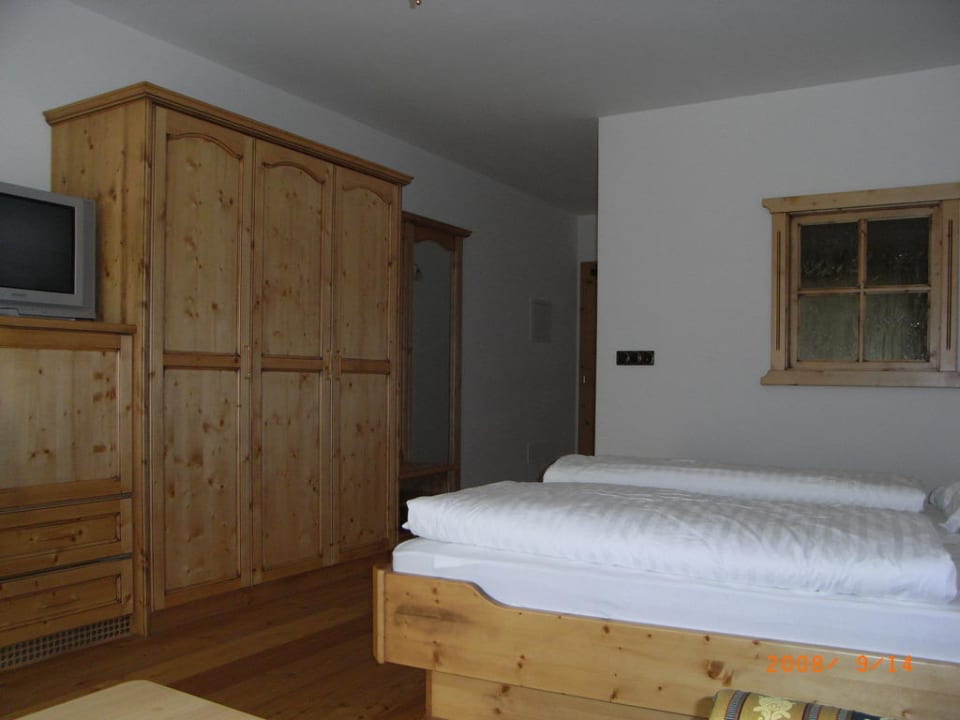 Unser Zimmer mit Badfenster Hotel Asterbel