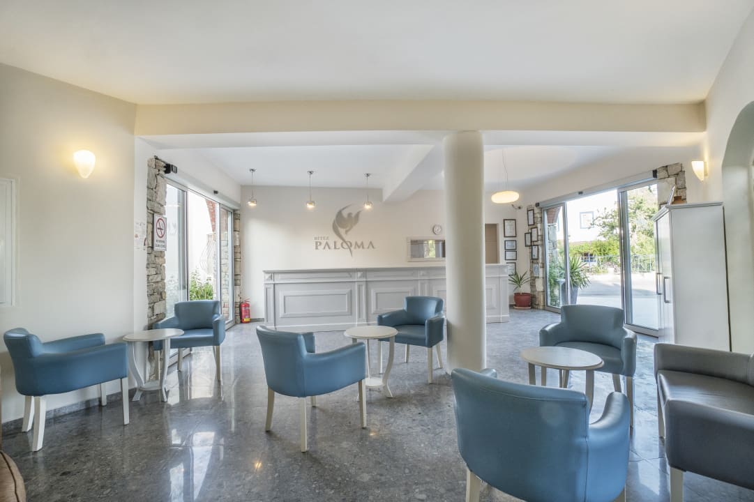 Lobby Paloma Family Club