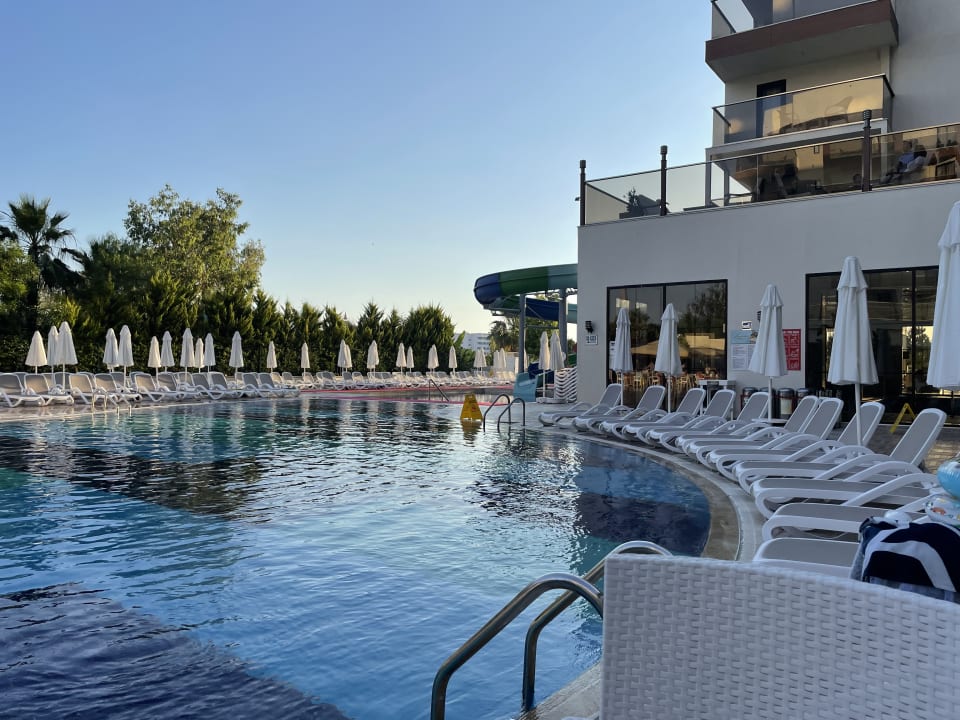 Pool Glamour Resort & Spa