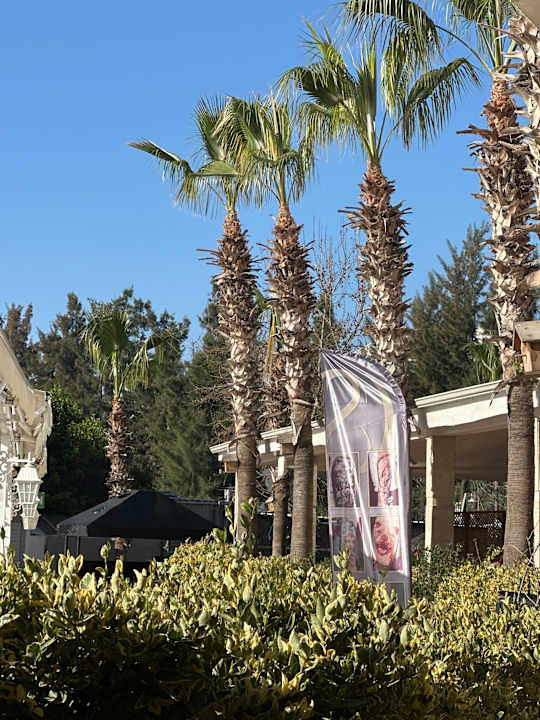 Gartenanlage Ramada Resort by Wyndham Side