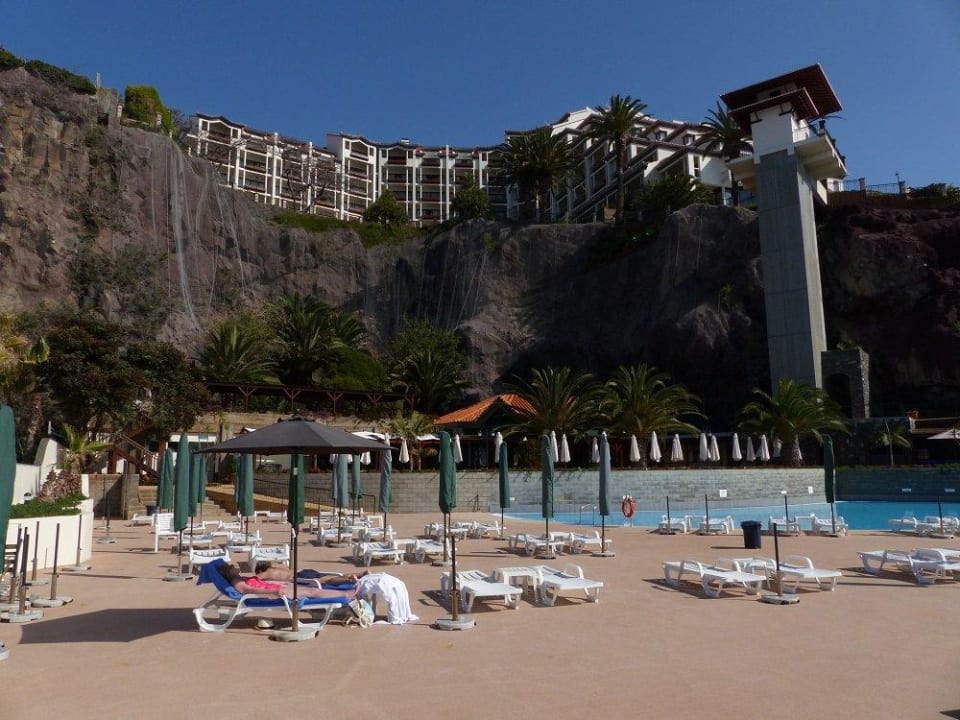 Untere Terrasse, Fahrstuhl und Hotel Hotel The Cliff Bay (PortoBay)