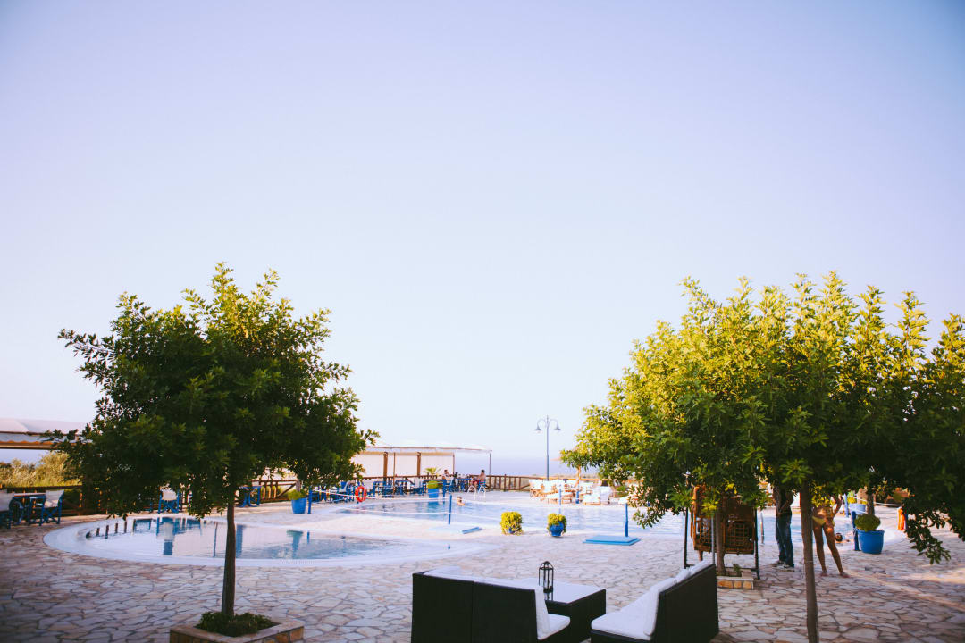 Pool Vigla Village Hotel Aparts Resort