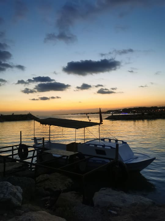 Strand Side Story Resort & Spa