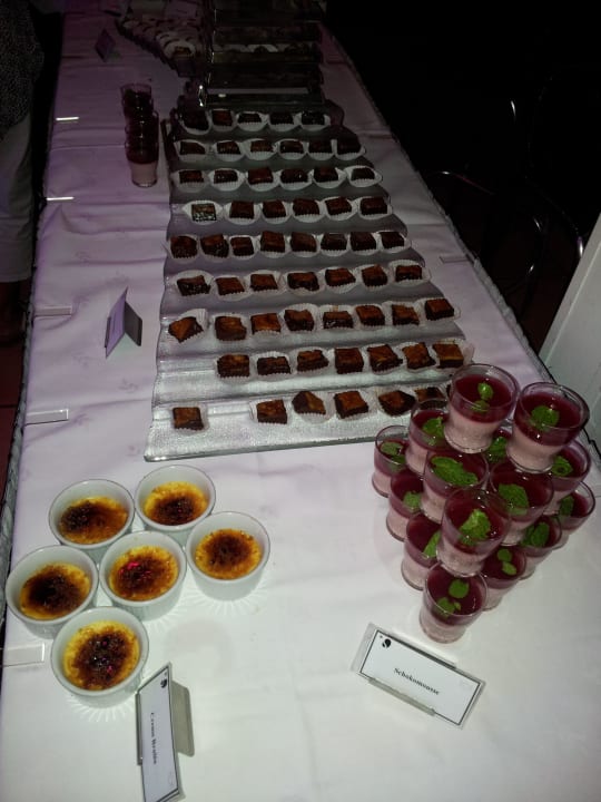 Kleiner Teil des Süßspeisenbuffets ROBINSON JANDIA PLAYA